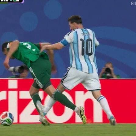 Carton rouge oublié sur Messi : le scandale qui change tout